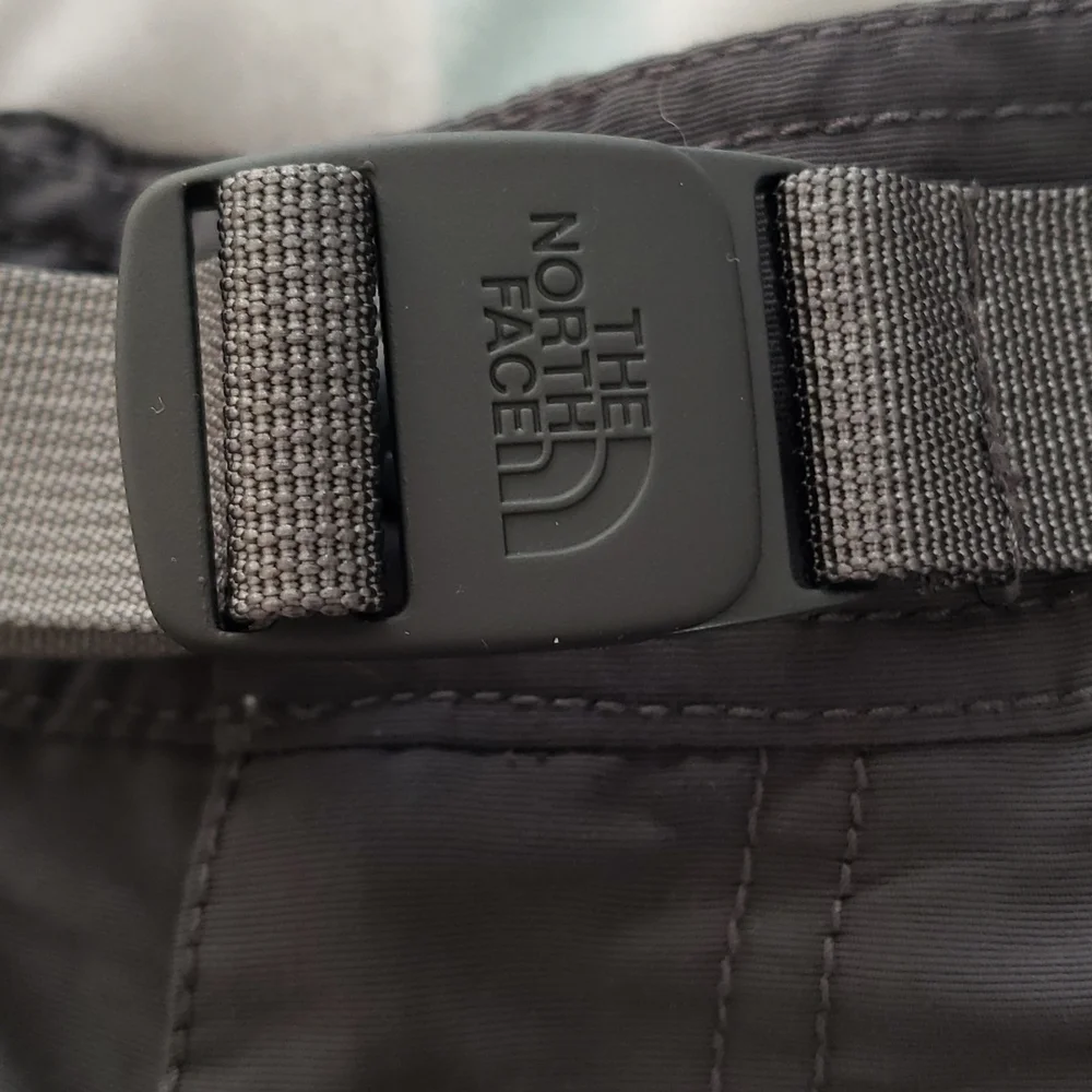 The North Face Shorts Size M